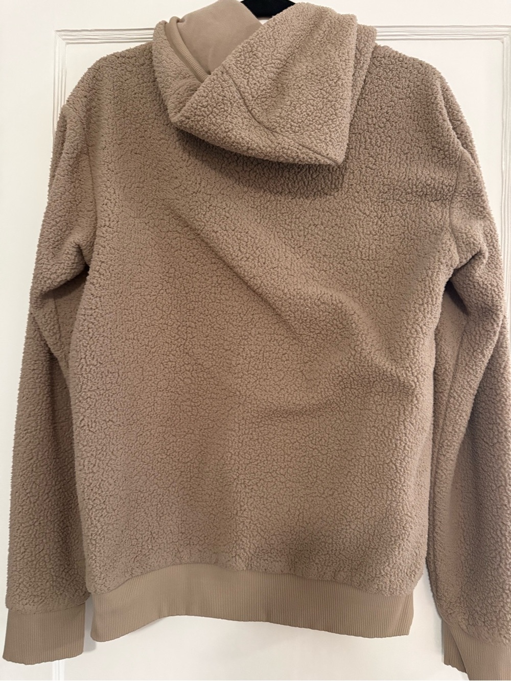 ALO Yoga Sherpa Hoodie in Taupe Beige - Picture 6 of 8